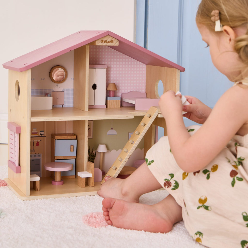 Wooden Dollhouse 17pc