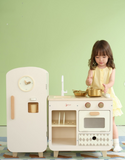 Modern Kitchen with Fridge 16pc